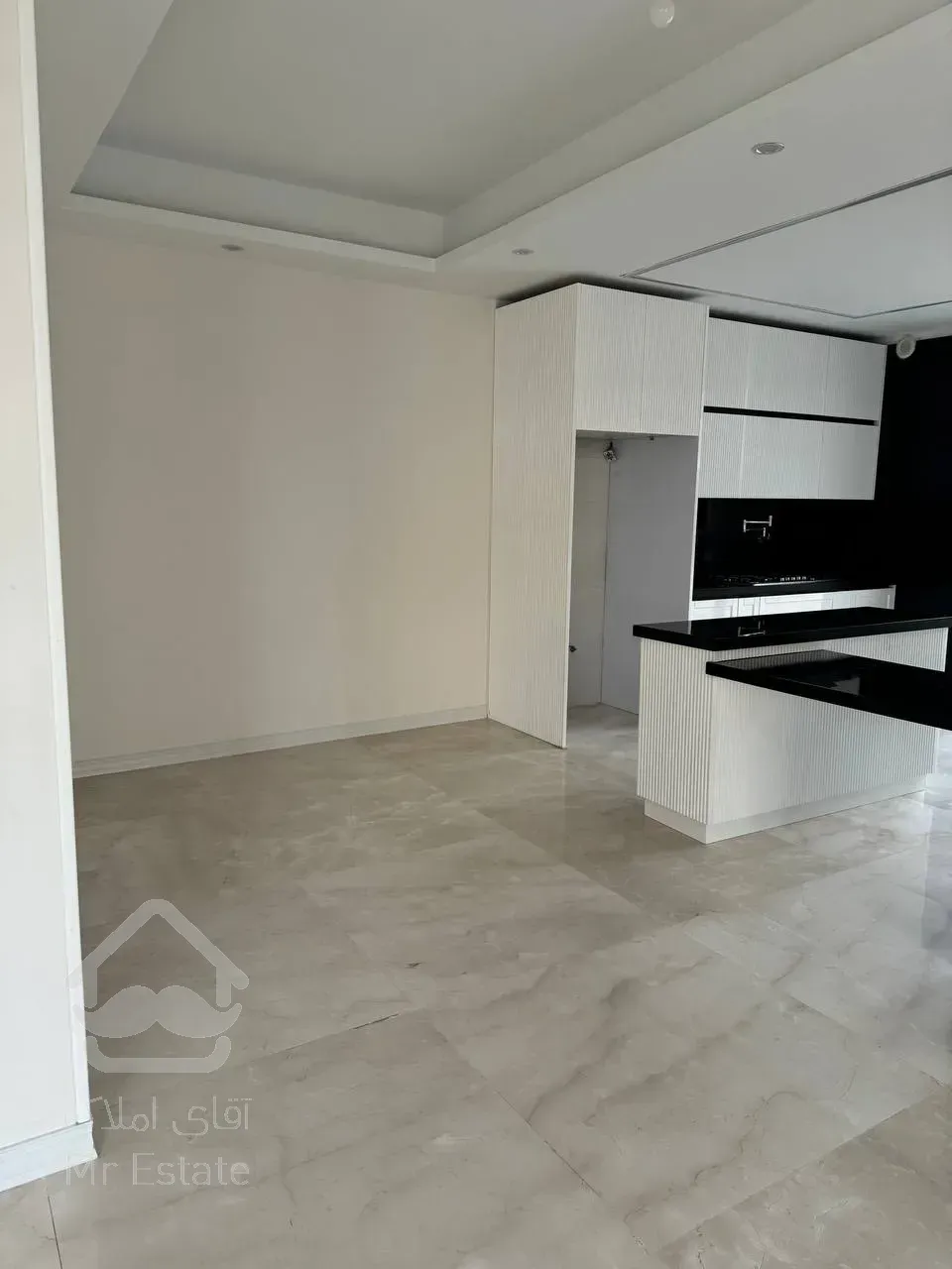 فروش ساختمان 5 واحد مسکونی و 2 باب تجاری