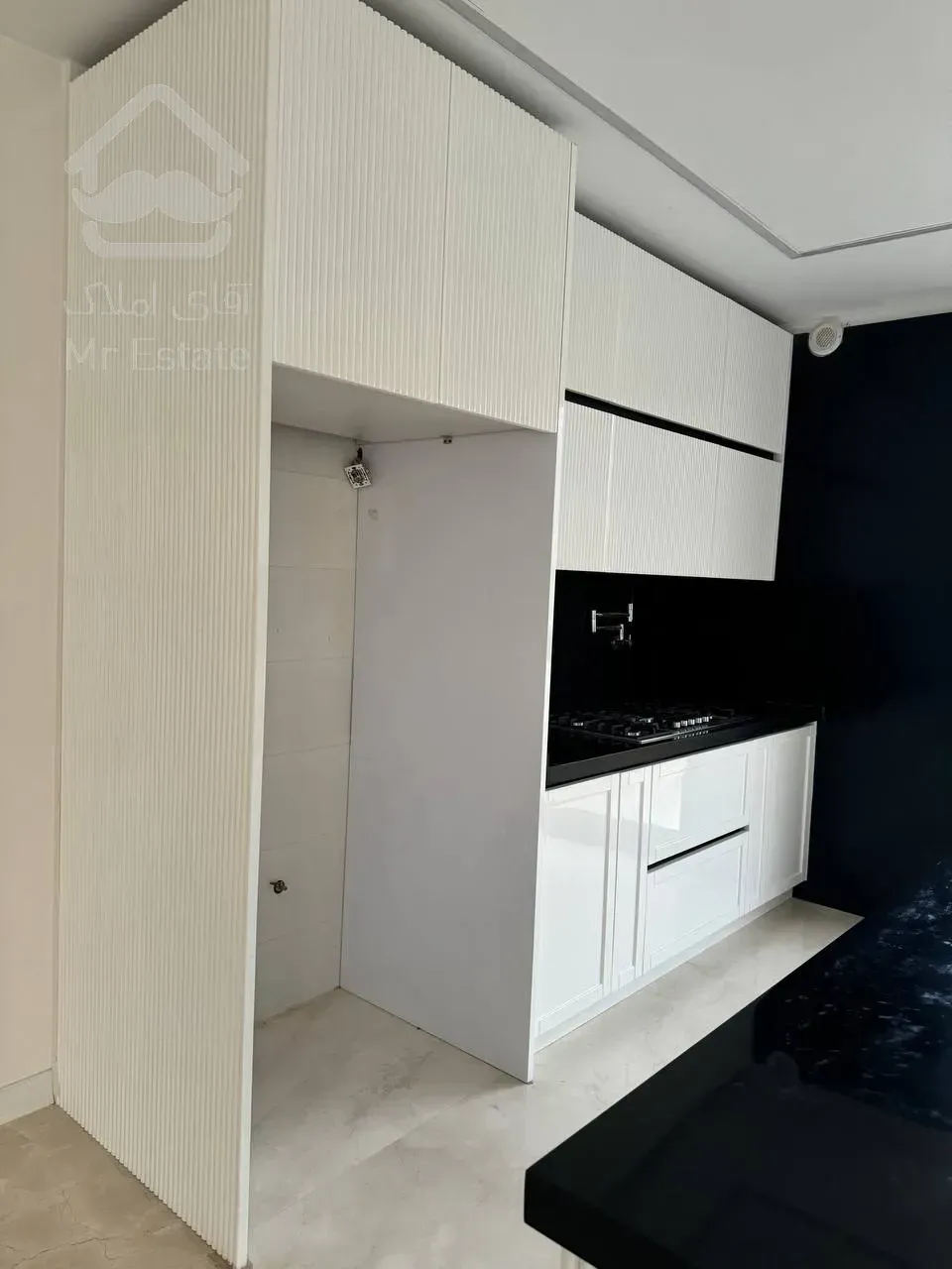 فروش ساختمان 5 واحد مسکونی و 2 باب تجاری