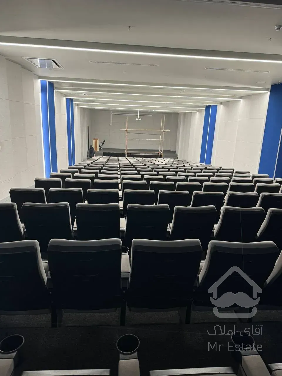 پیش فروش واحد تجاری 32 متری با شرایط پرداخت اسان در پاساژ تجاری میرزابابایی