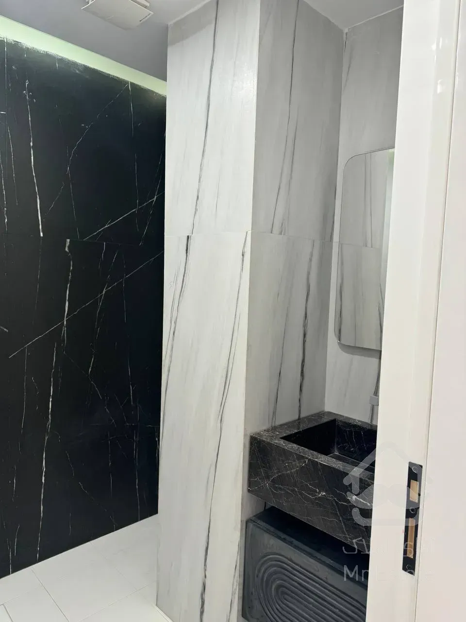 فروش به صورت یکجا اپارتمان 5 به همراه 2 واحد مغازه سئول