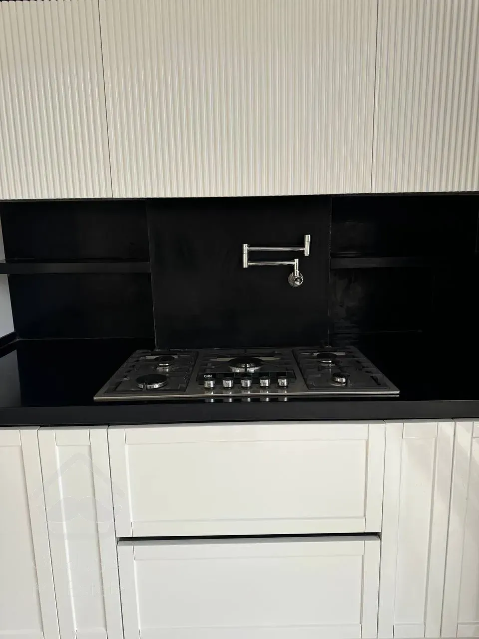 فروش یکجا اپارتمان 5 طبقه به همراه دو باب مغازه