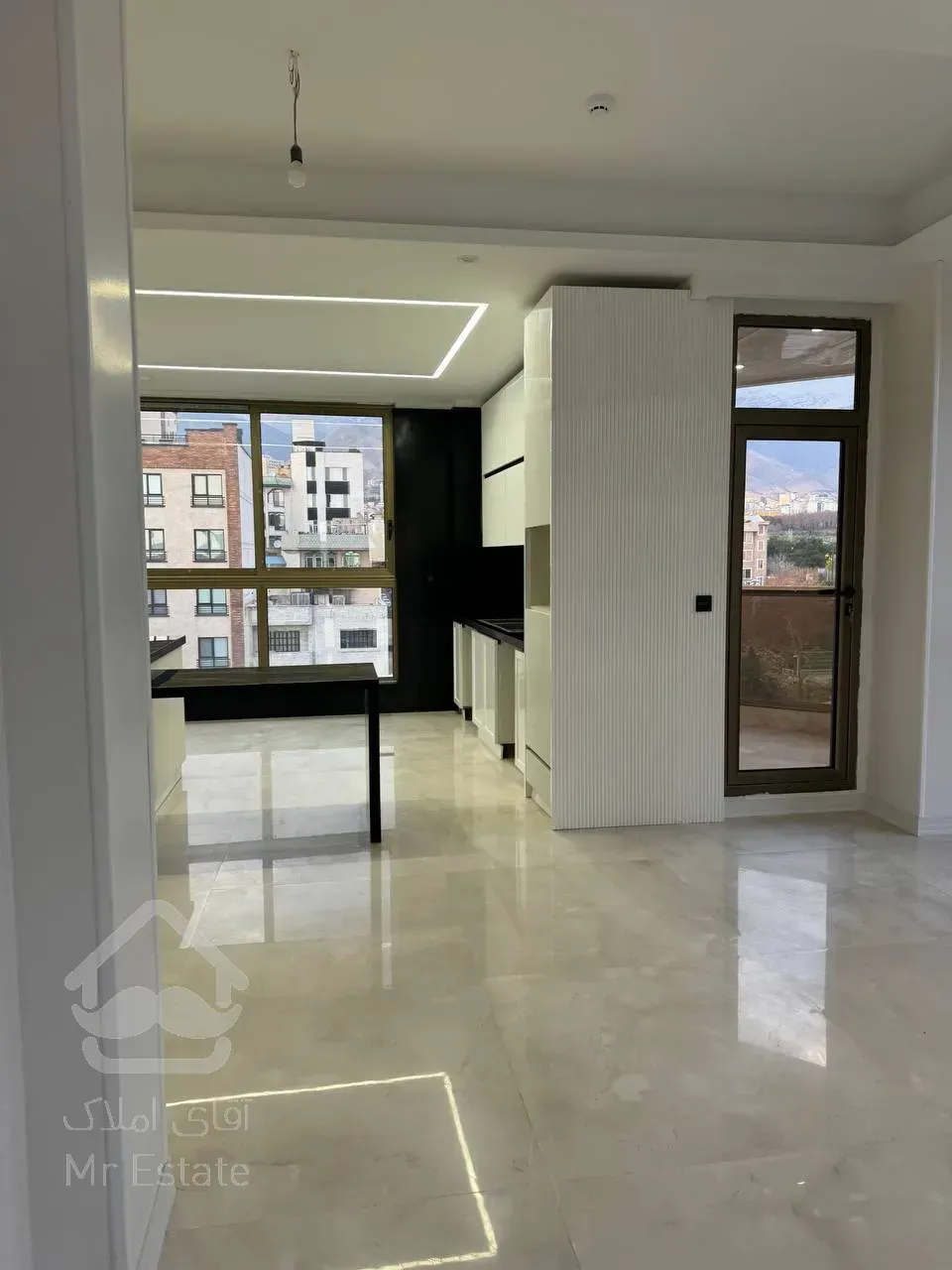 فروش یکجا  اپارتمان 5 واحدی مدرن سئول به همراه 2 باب مغازه