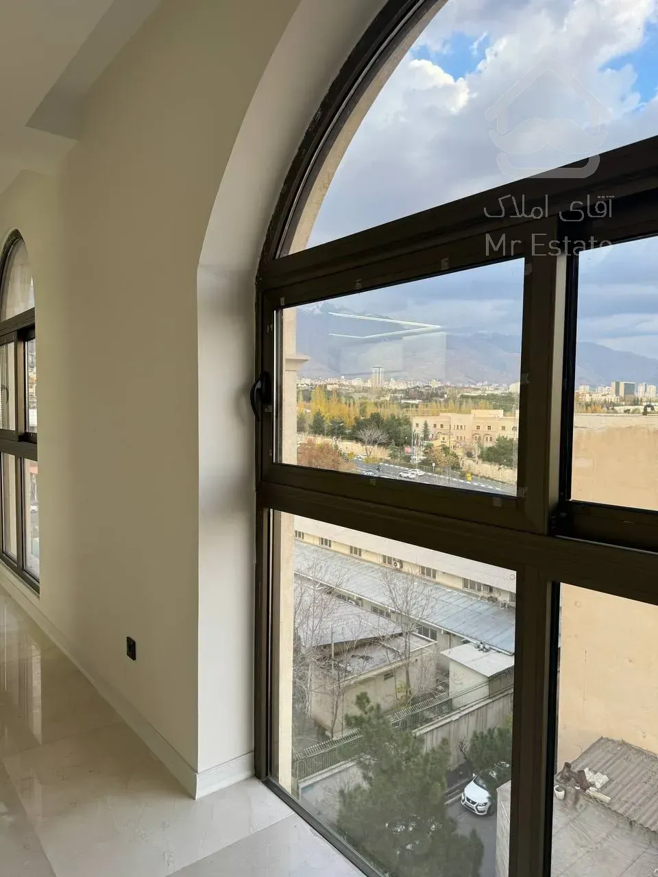 فروش یکجا اپارتمان 5 طبقه مسکونی لوکس به همراه 2 باب مغازه