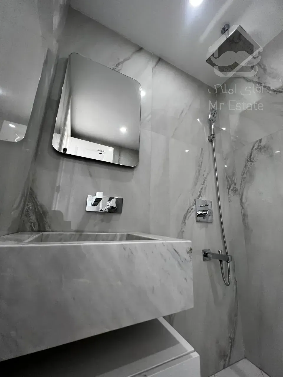 فروش واحد111متری در بهترین نقطه منطقه 3