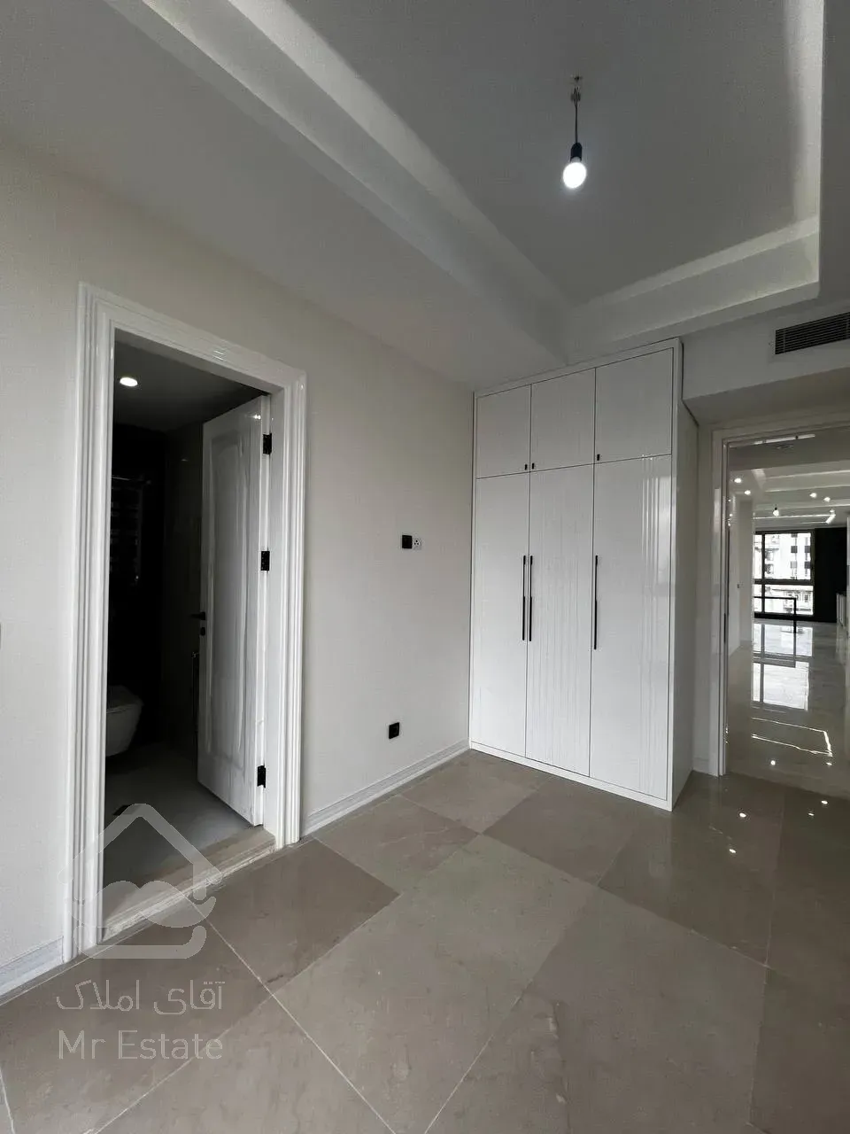 فروش آپارتمان 630 متر در 5 طبقه به همراه دو باب مغازه در رونیکا پالاس سئول