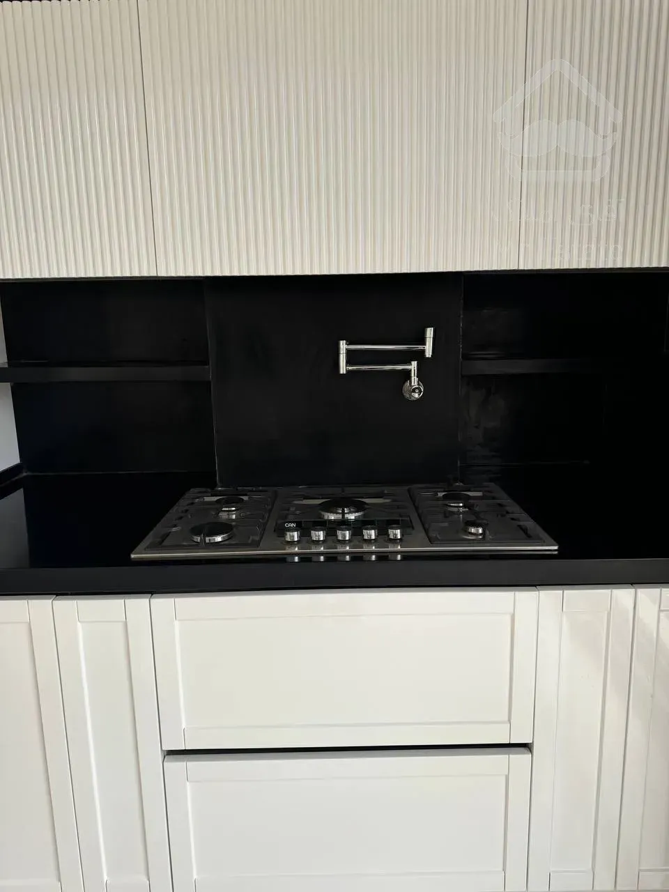 فروش به صورت یکجا ساختمان 5 طبقه تک واحدی 111 متری لوکس