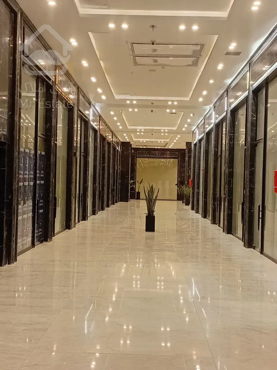 رهن اجاره مغازه 22 متری در رونیکامال هروی