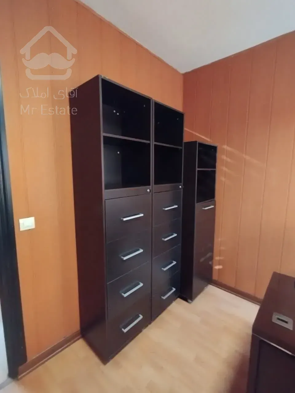 اجاره موقعیت اداری      80متر      میدان آرژانتین