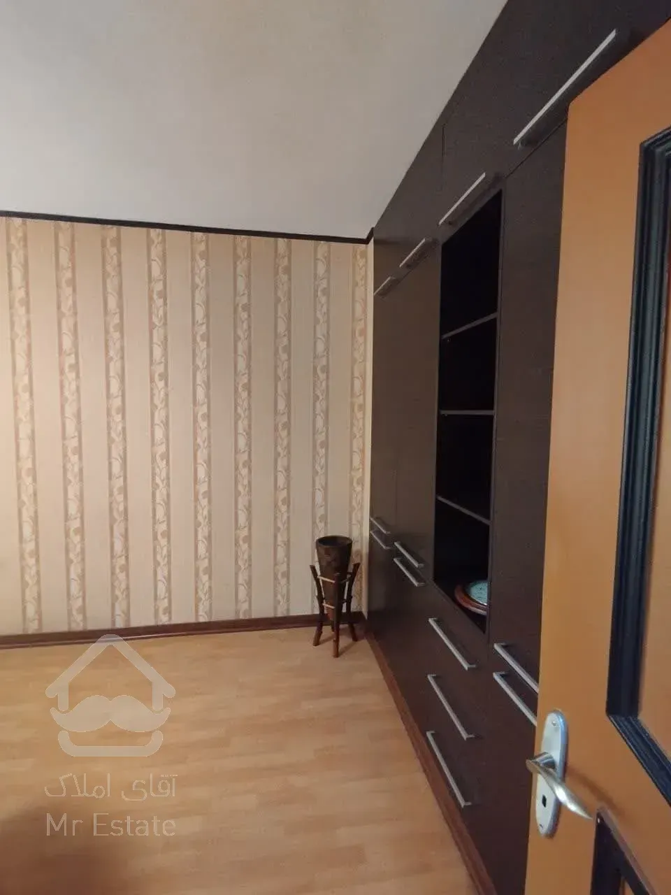 اجاره سنداداری       70متر     وزرا