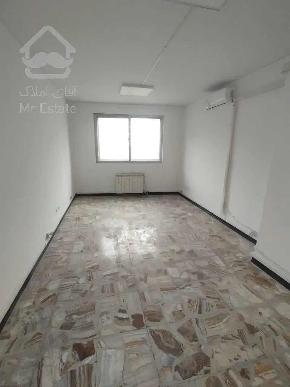 اجاره   موقعیت اداری   240متر   درمیرزای شیرازی