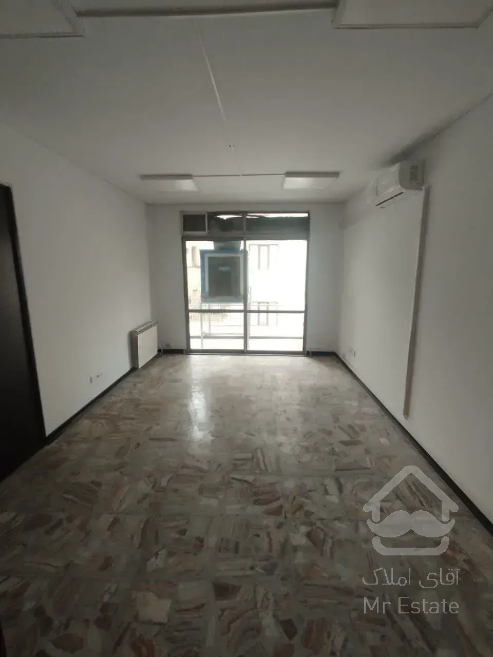 اجاره موقعیت اداری    270متر     وزرا