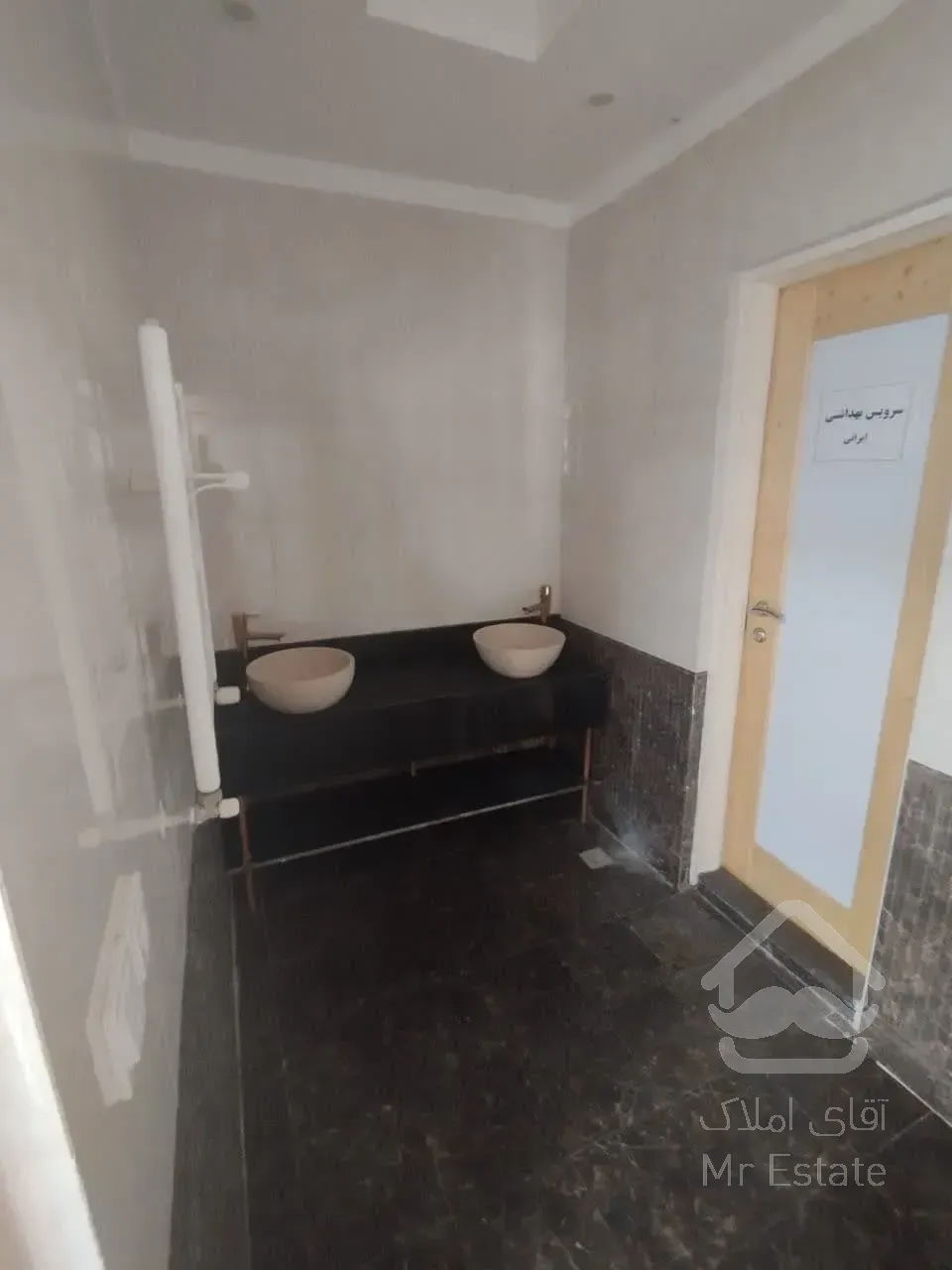 اجاره موقعیت اداری     365متر      آرژانتین