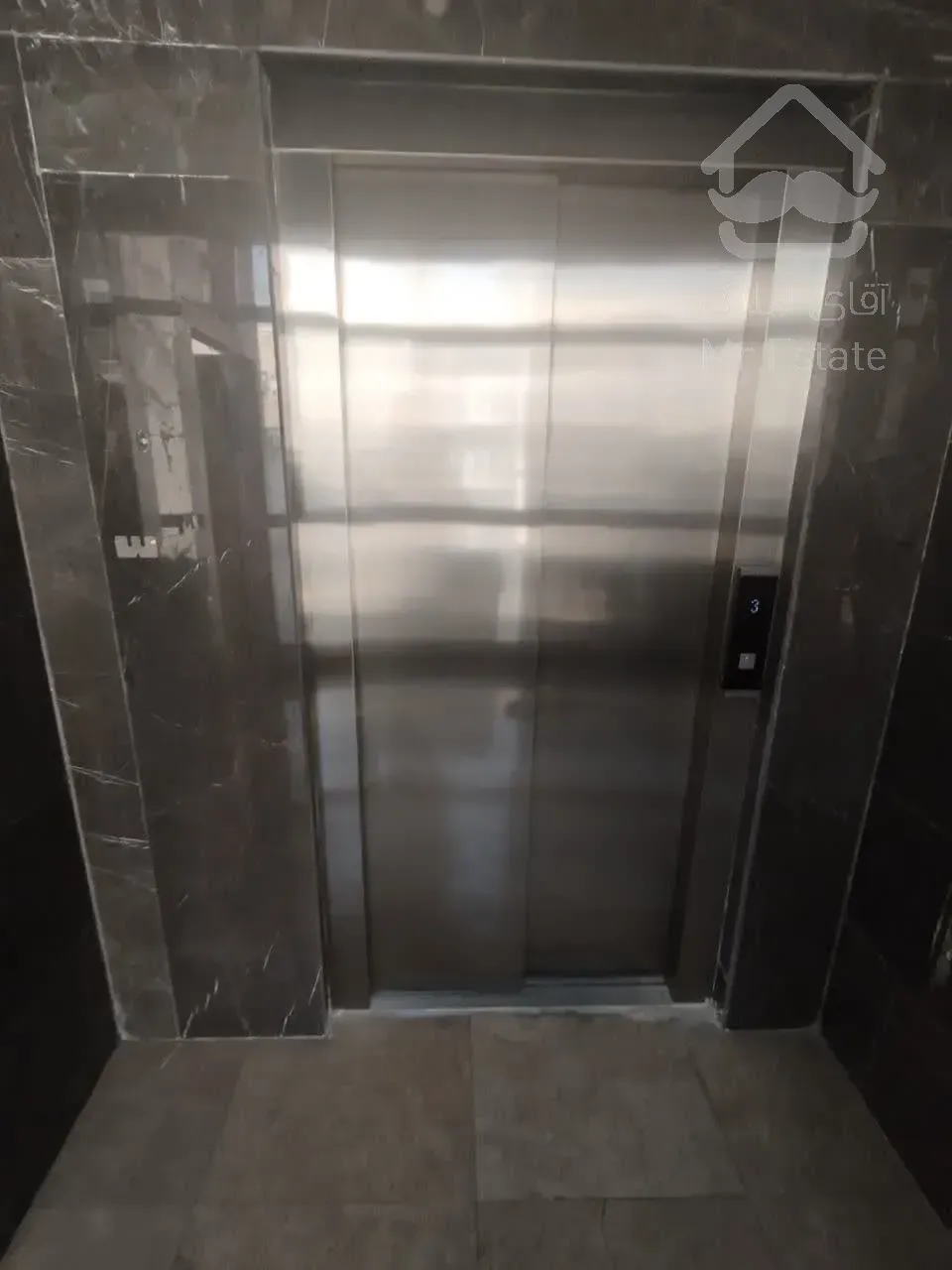 اجاره موقعیت اداری       240 متر      میرزای شیرازی