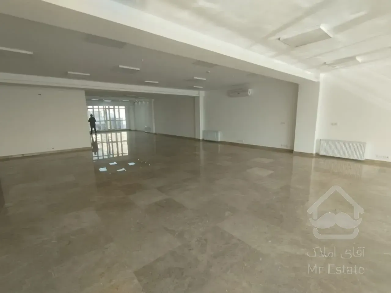 اجاره مستغلات     1600متر    در آرژانتین