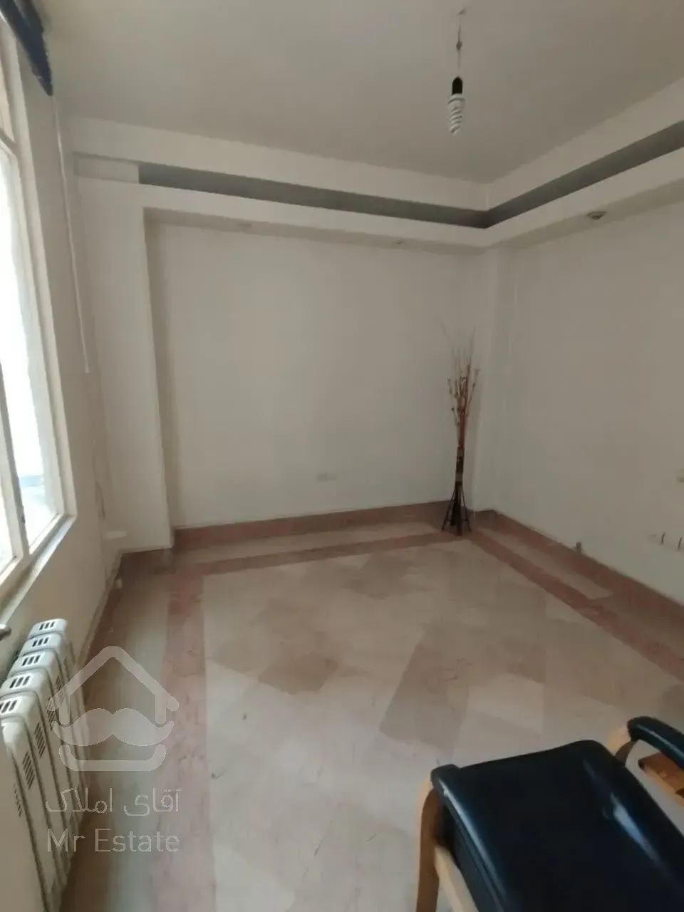 اجاره موقعیت اداری     85 متر        مطهری قائم مقام