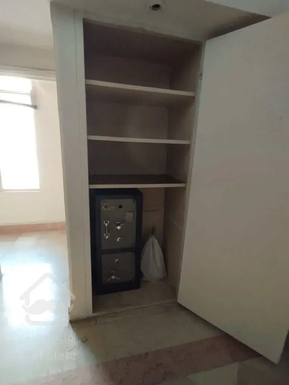 اجاره موقعیت اداری        70متر         الوند