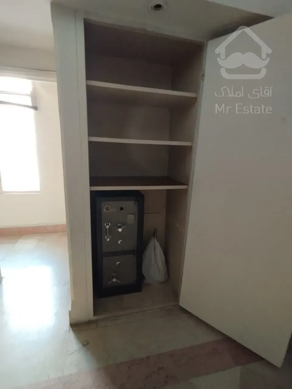 اجاره موقعیت اداری    65 متر          بخارست