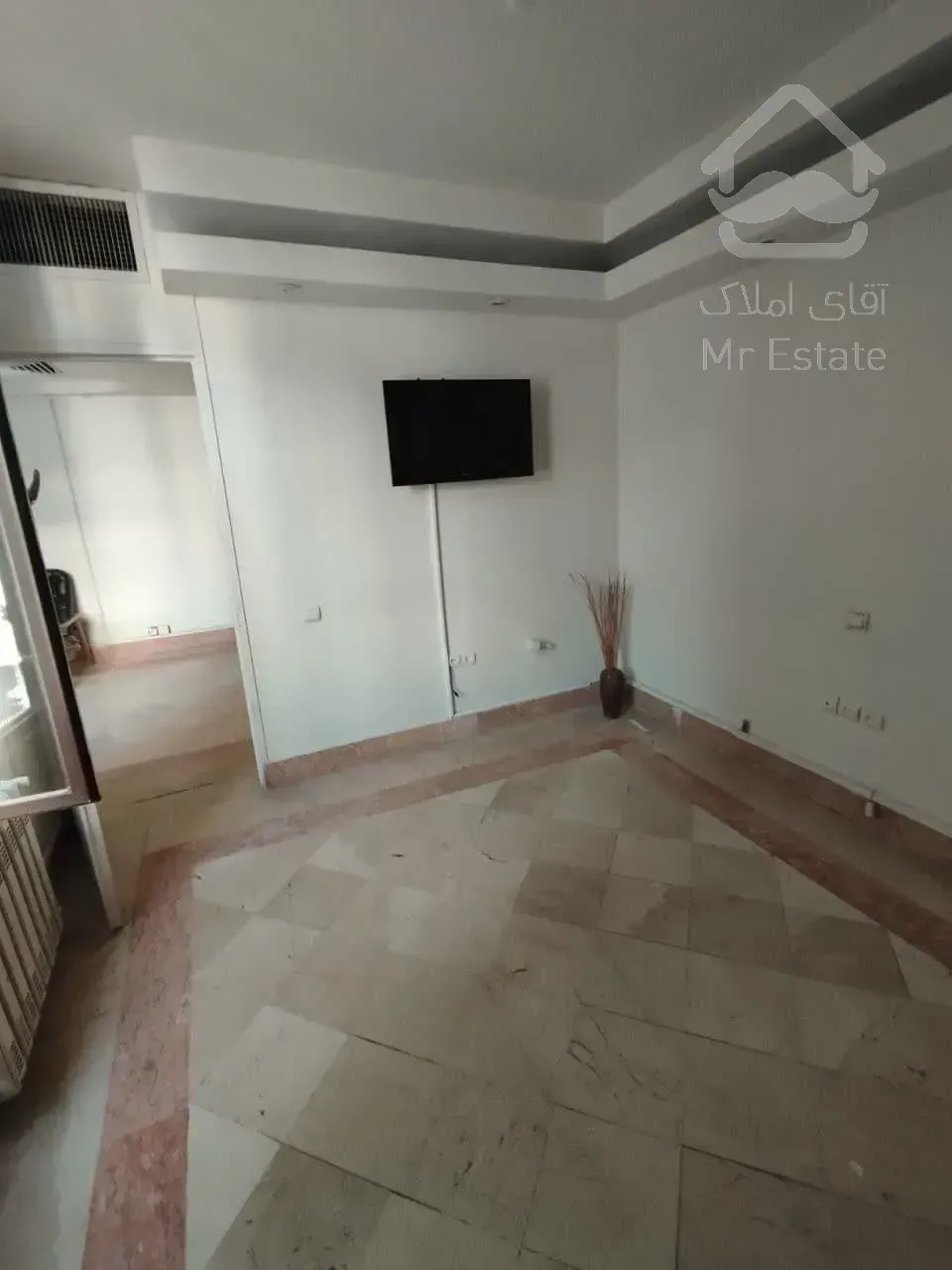 اجاره موقعیت اداری    65 متر          بخارست