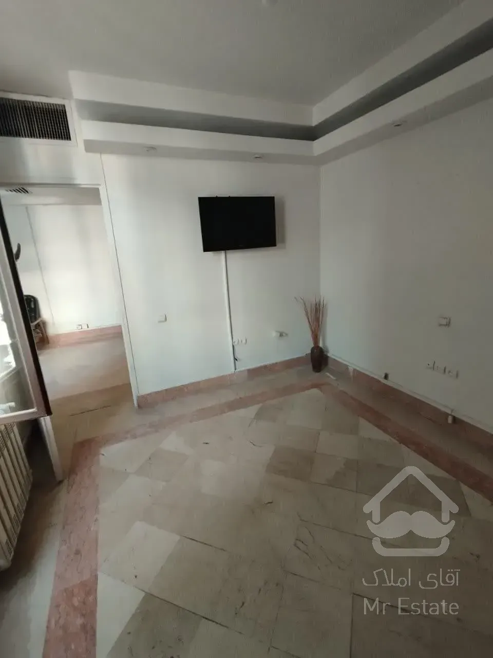 اجاره موقعیت اداری    200متر       بخارست