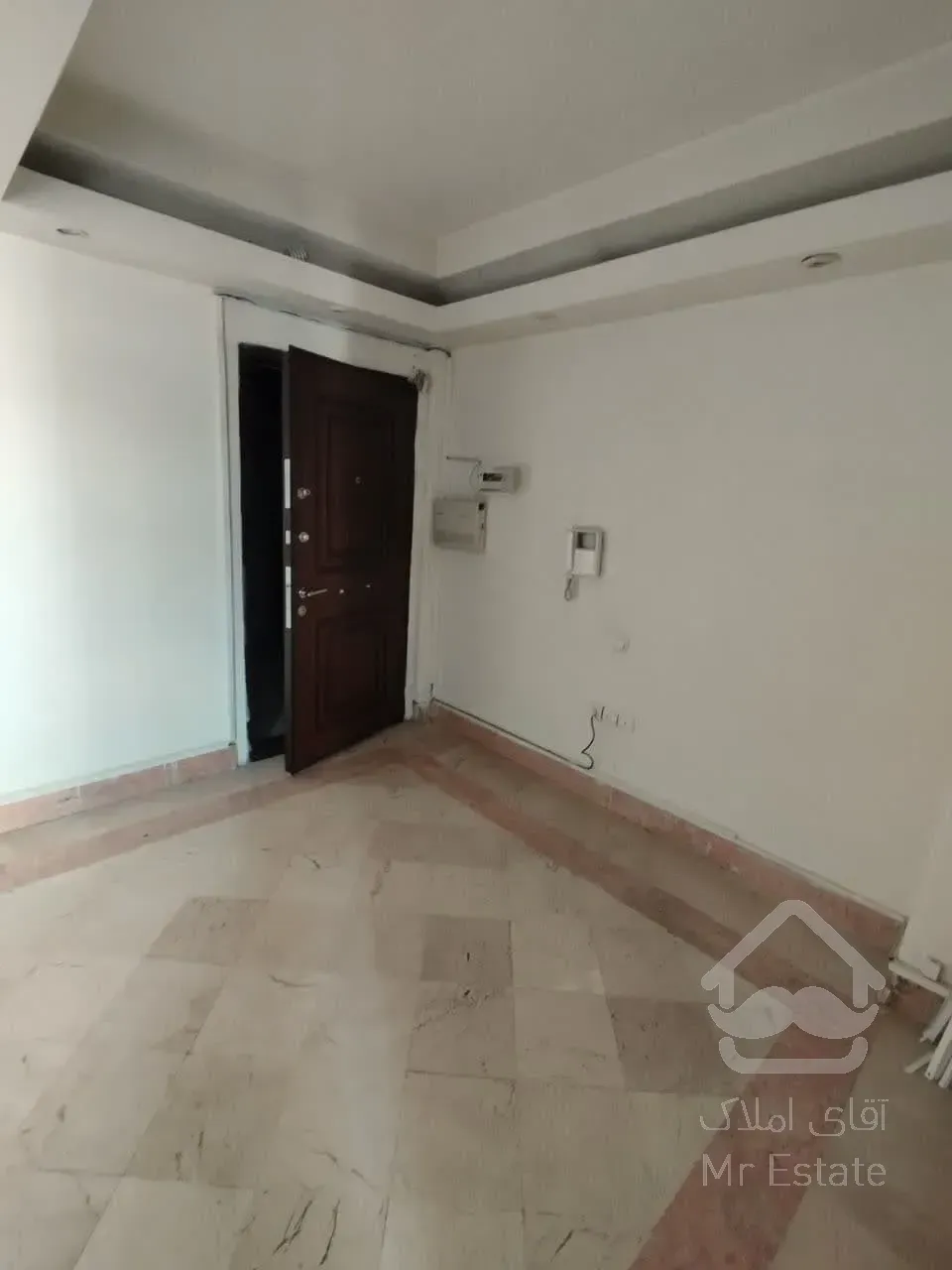 اجاره موقعیت اداری         65 متر       بخارست