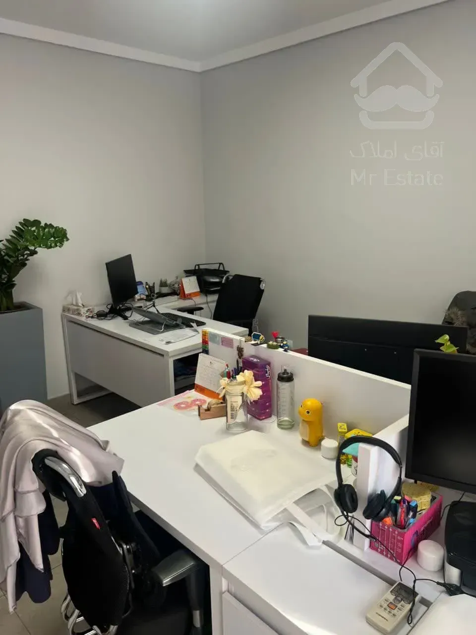 اجاره سند اداری     1200 متر      وزرا