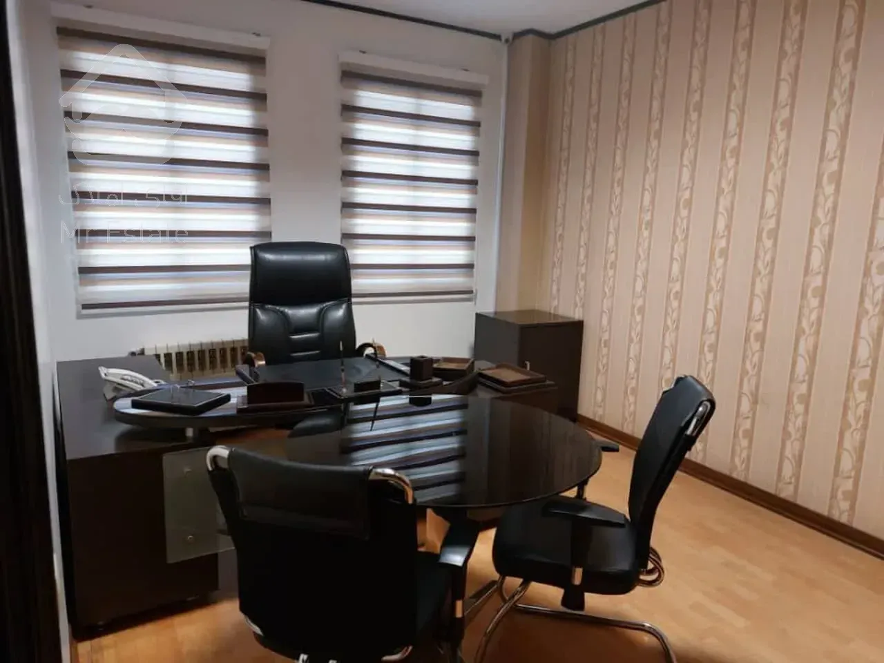 اجاره موقعیت ادار ی        85 متر        قائم مقام