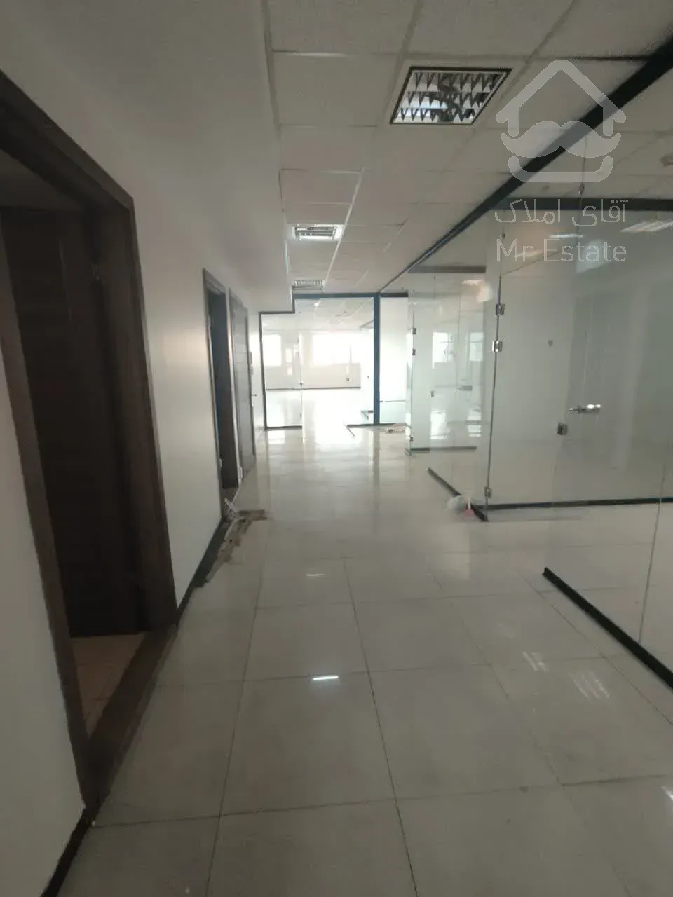 رهن مستغلات سند       2556 متر      بخارست