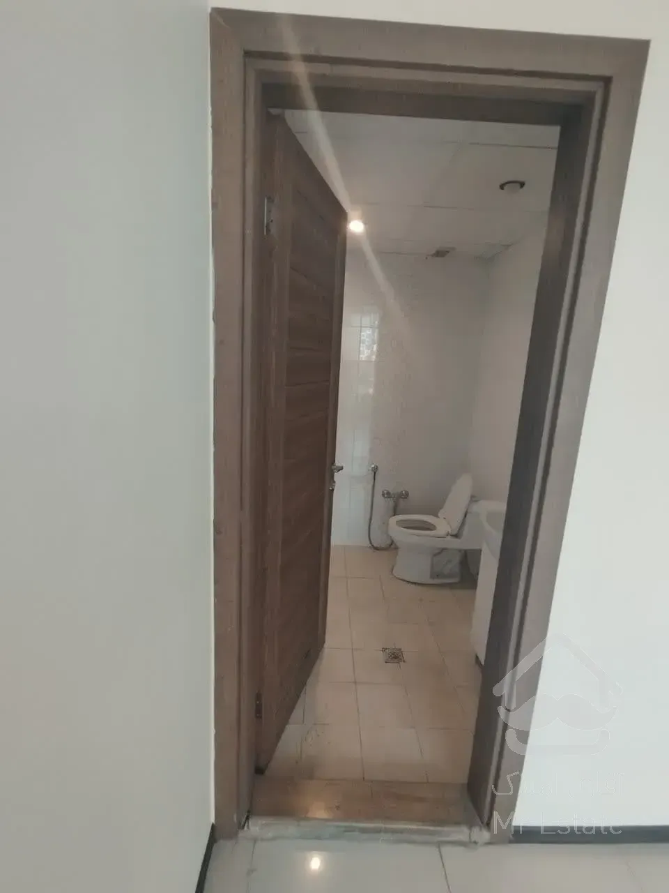 اجاره مستغلات          2526 متر       بخارست