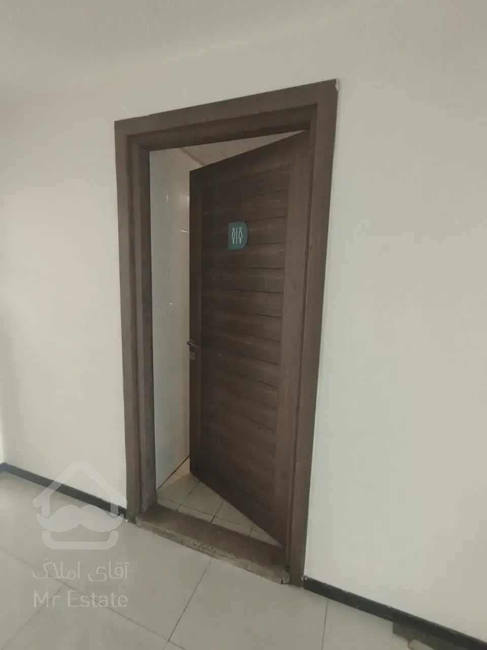 اجاره مستغلات       2526 متر          بخارست