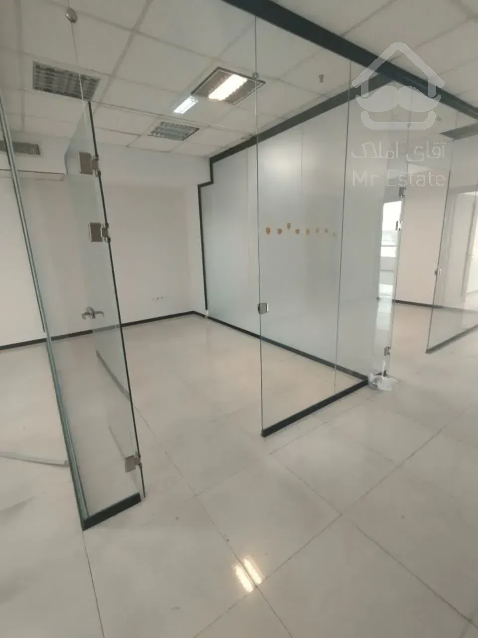 اجاره مستغلات سنداداری      2526 متر      بخارست