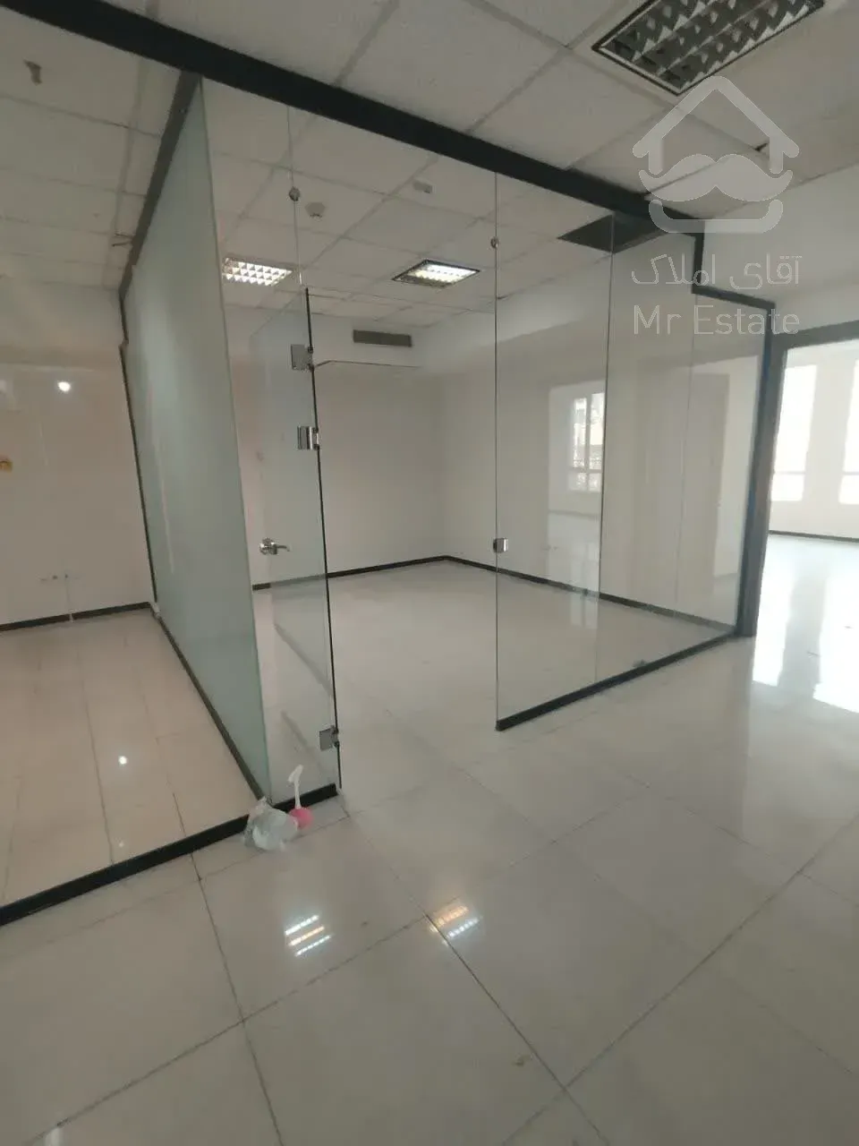 اجاره مستغلات       2526 متر          بخارست