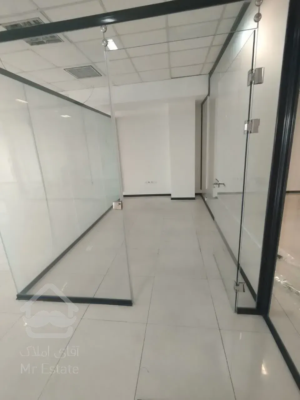 اجاره مستغلات سنداداری      2526 متر      بخارست