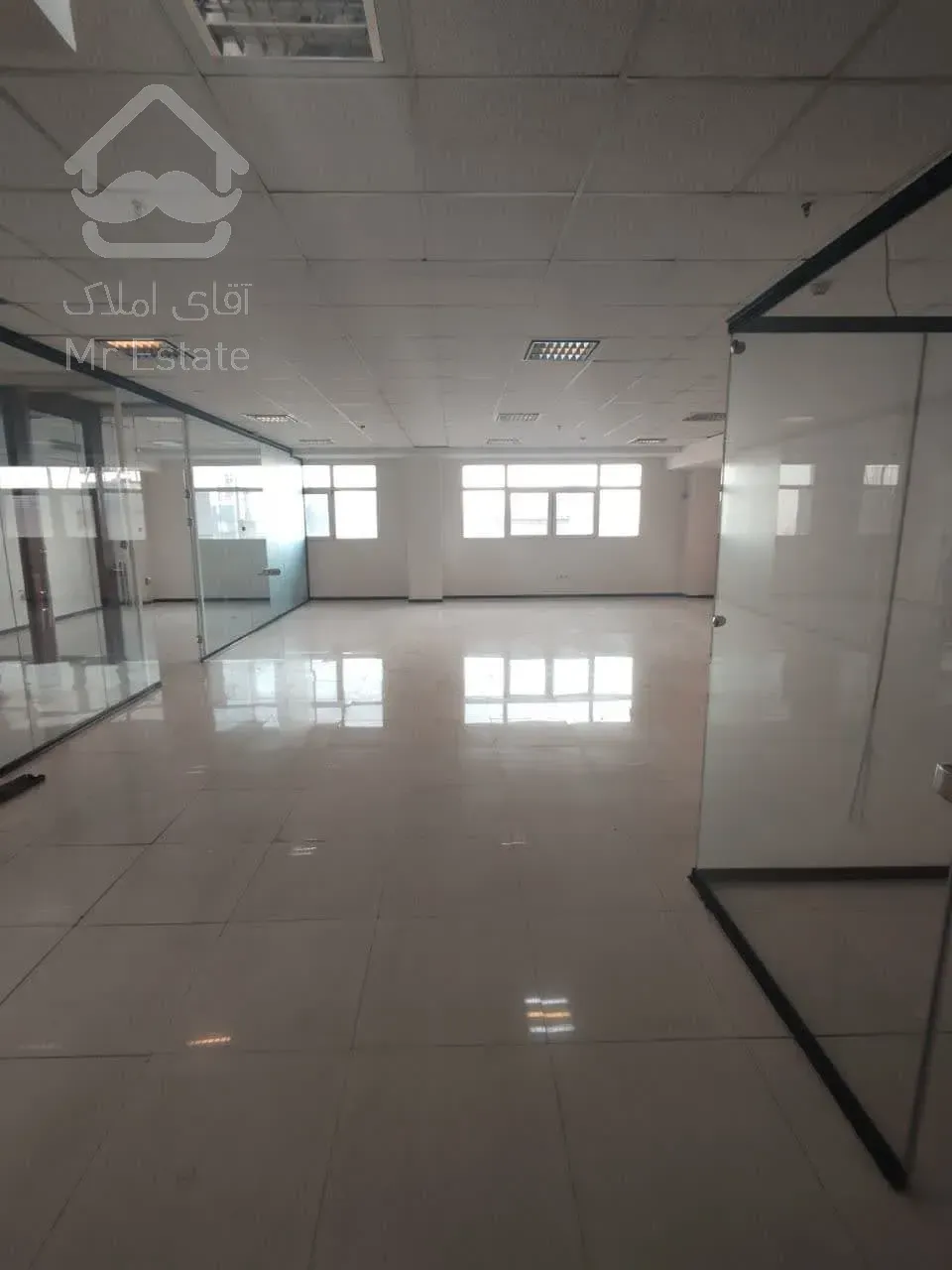 اجاره مستغلات          2526 متر       بخارست