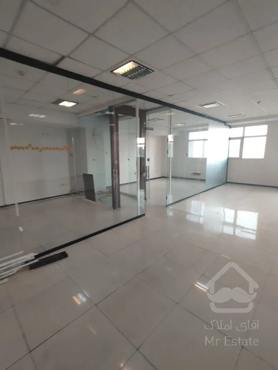 اجاره مستغلات          2526 متر       بخارست