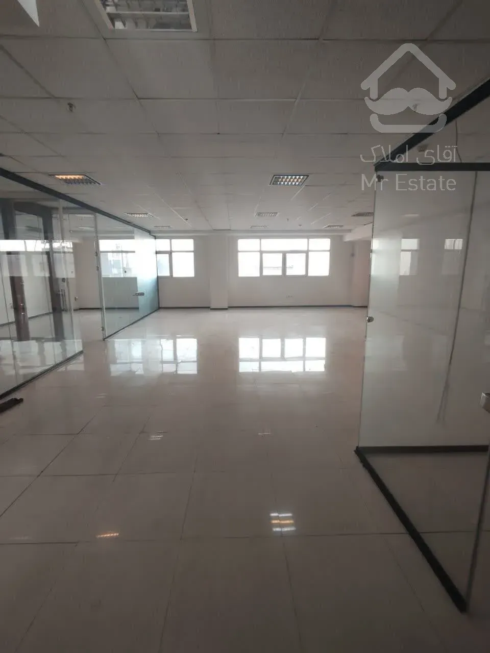 اجاره مستغلات سنداداری      2526 متر      بخارست