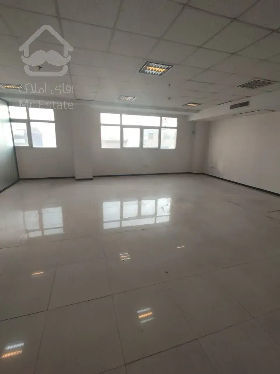 اجاره مستغلات       2526 متر          بخارست