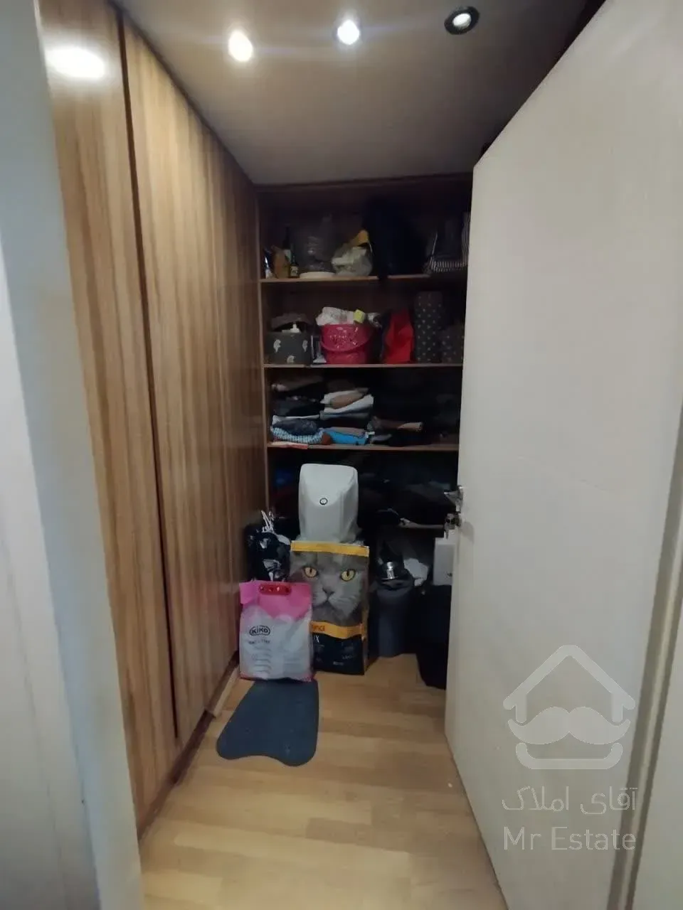 اجاره موقعیت اداری      120متر        وزرا