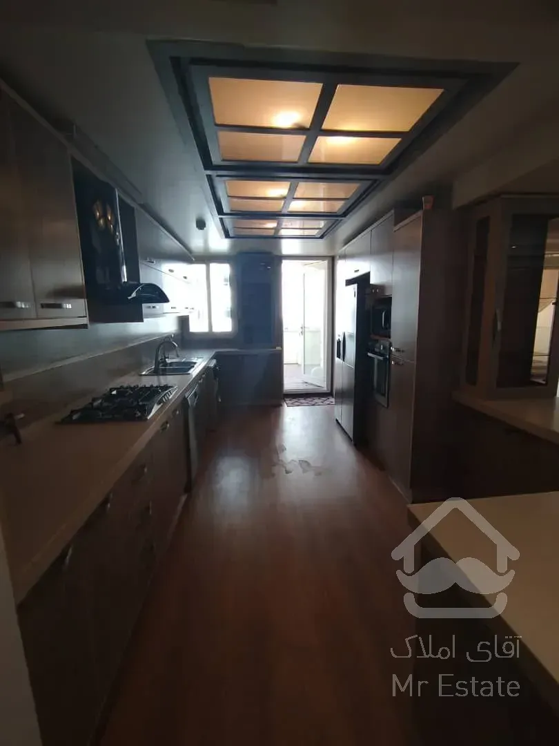 رهن آپارتمان 240 متری در ولنجک