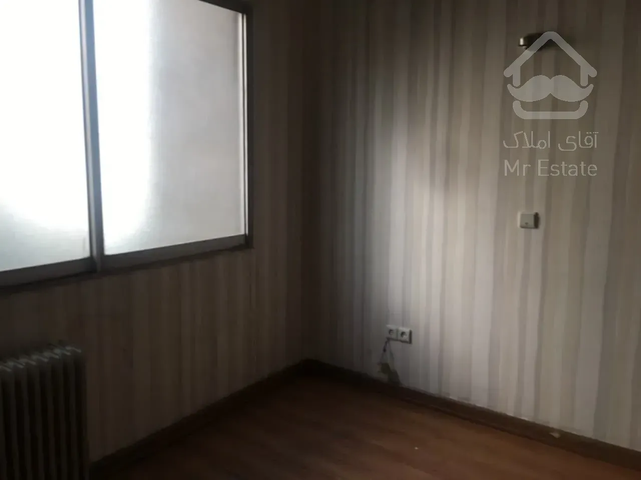 اجاره موقعیت اداری        80 متر       میرزای شیرازی