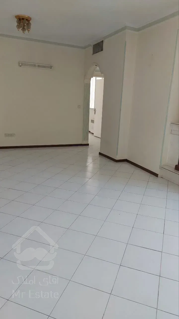 150 متر   موقعیت اداری      میرزای شیرازی