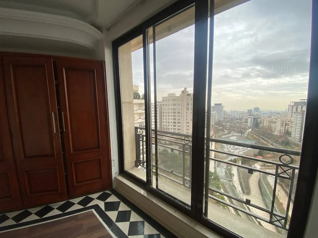 فروش پنت هاوس 240 متری در ولنجک