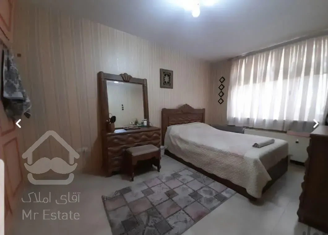 اجاره مسکونی       150متر      میرزای شیرازی