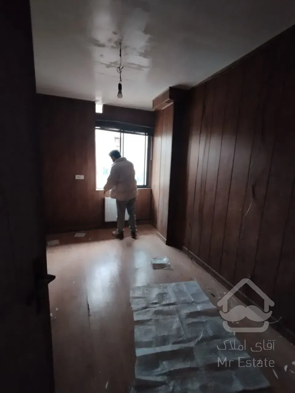 اجاره موقعیت اداری       95متر        میرزای شیرازی