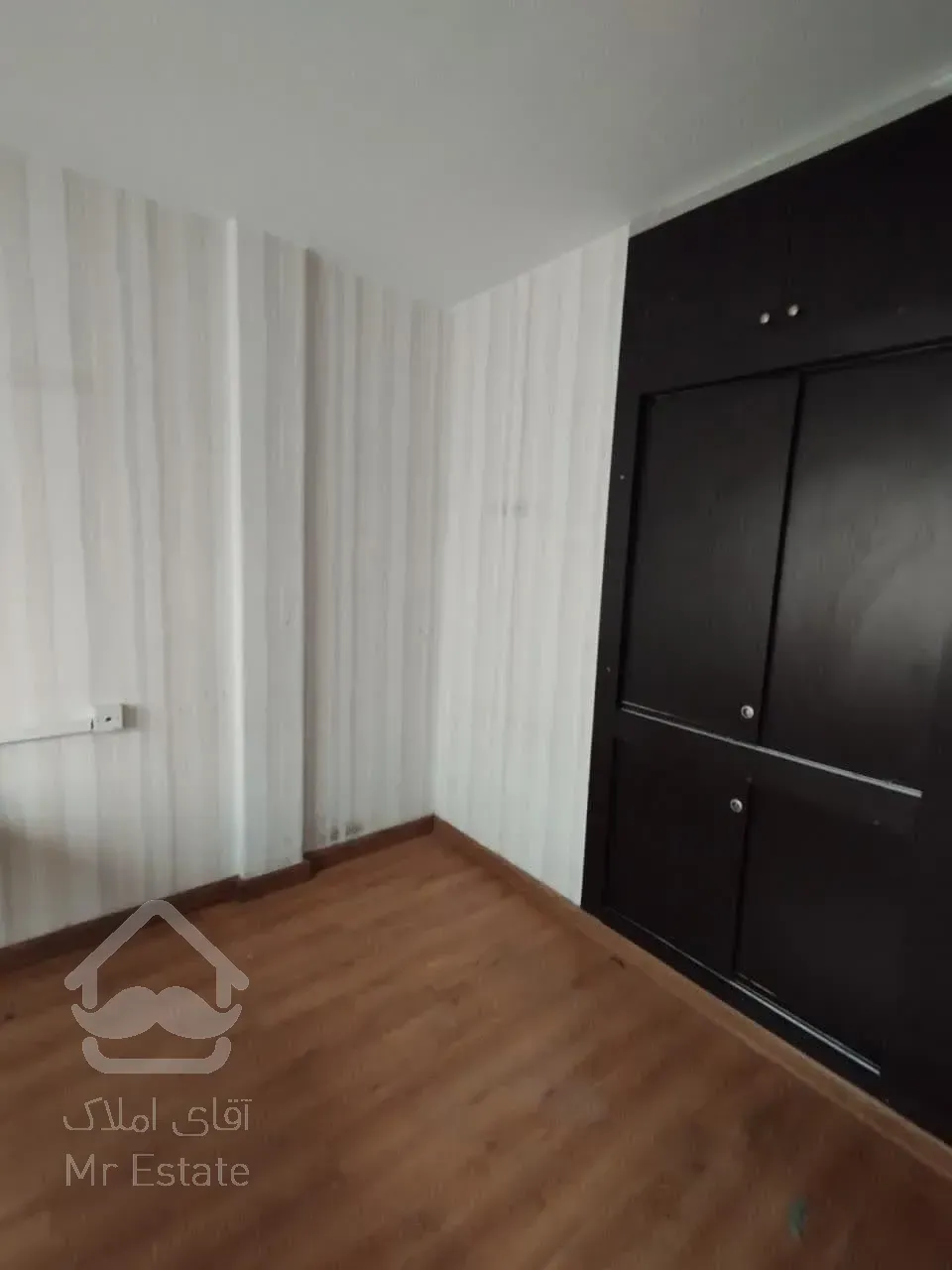 اجاره موقعیت اداری      140 متر       مطهری