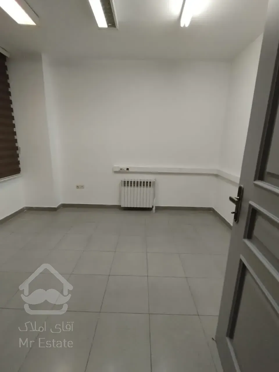 اجاره سنداداری       350 متر خانه مستقل      سنایی