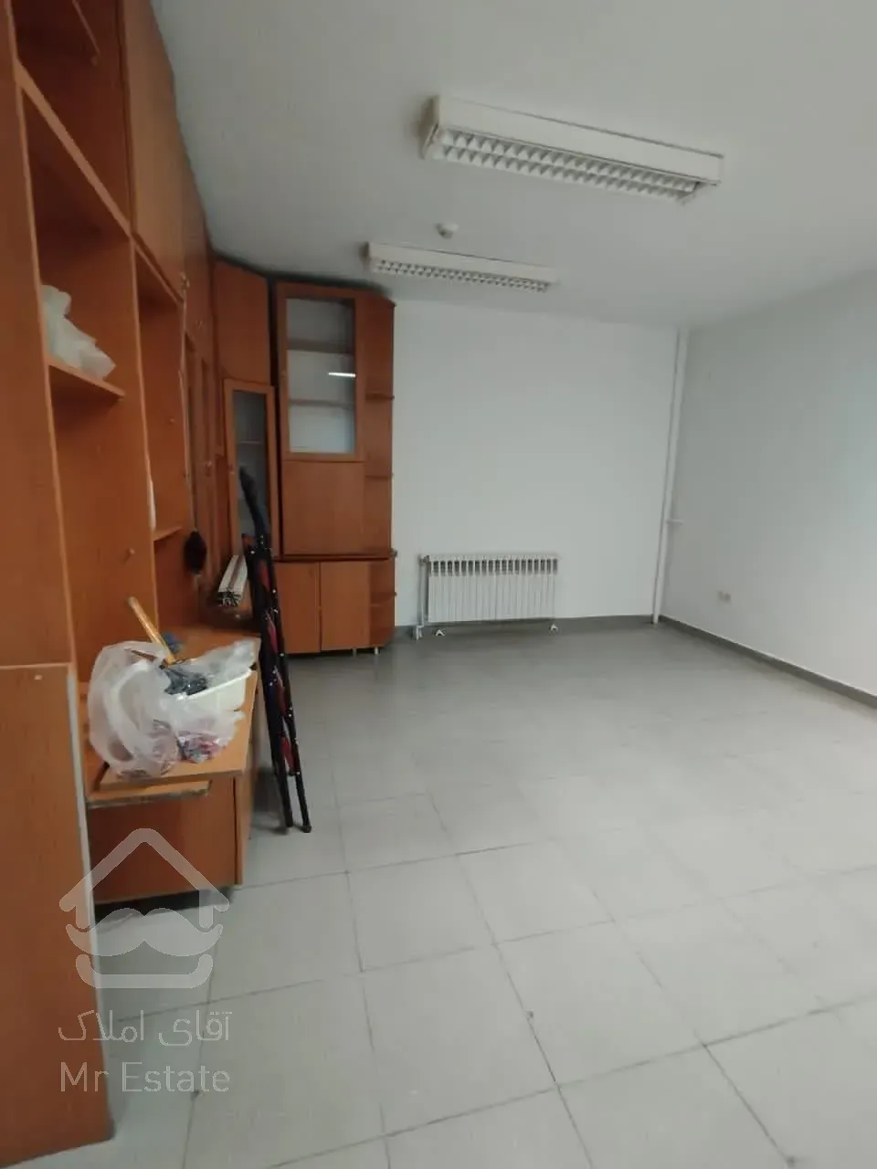 اجاره سنداداری       350 متر خانه مستقل      سنایی