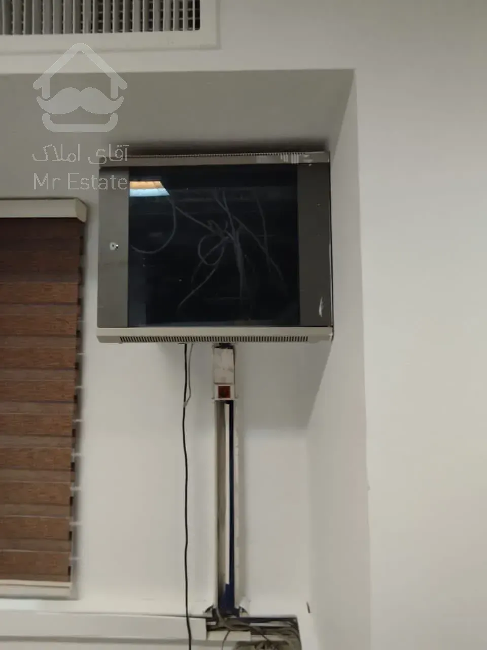 اجاره سنداداری       350 متر خانه مستقل      سنایی