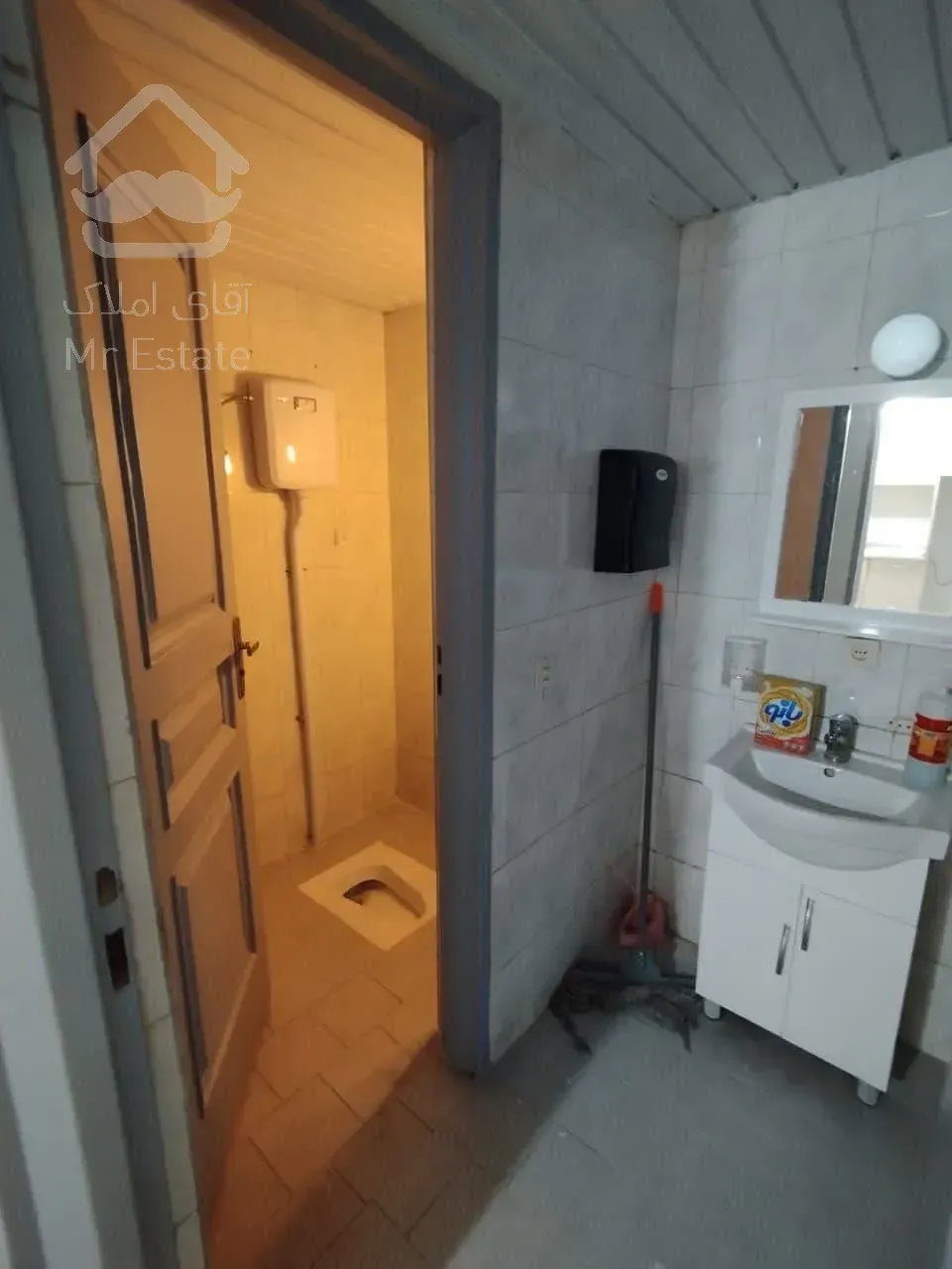 اجاره سنداداری       350 متر خانه مستقل      سنایی