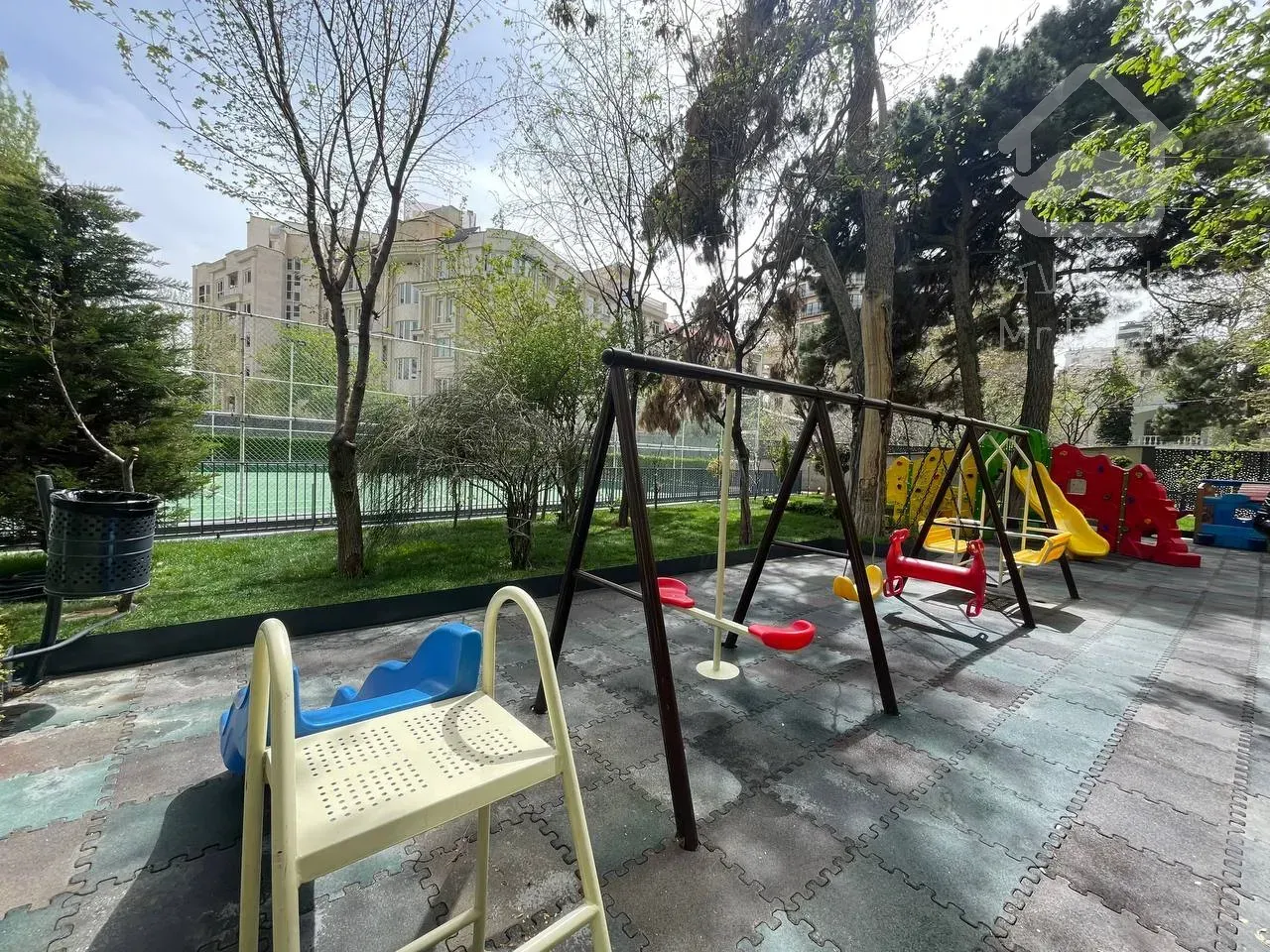 فروش آپارتمان 260 متری در زعفرانیه