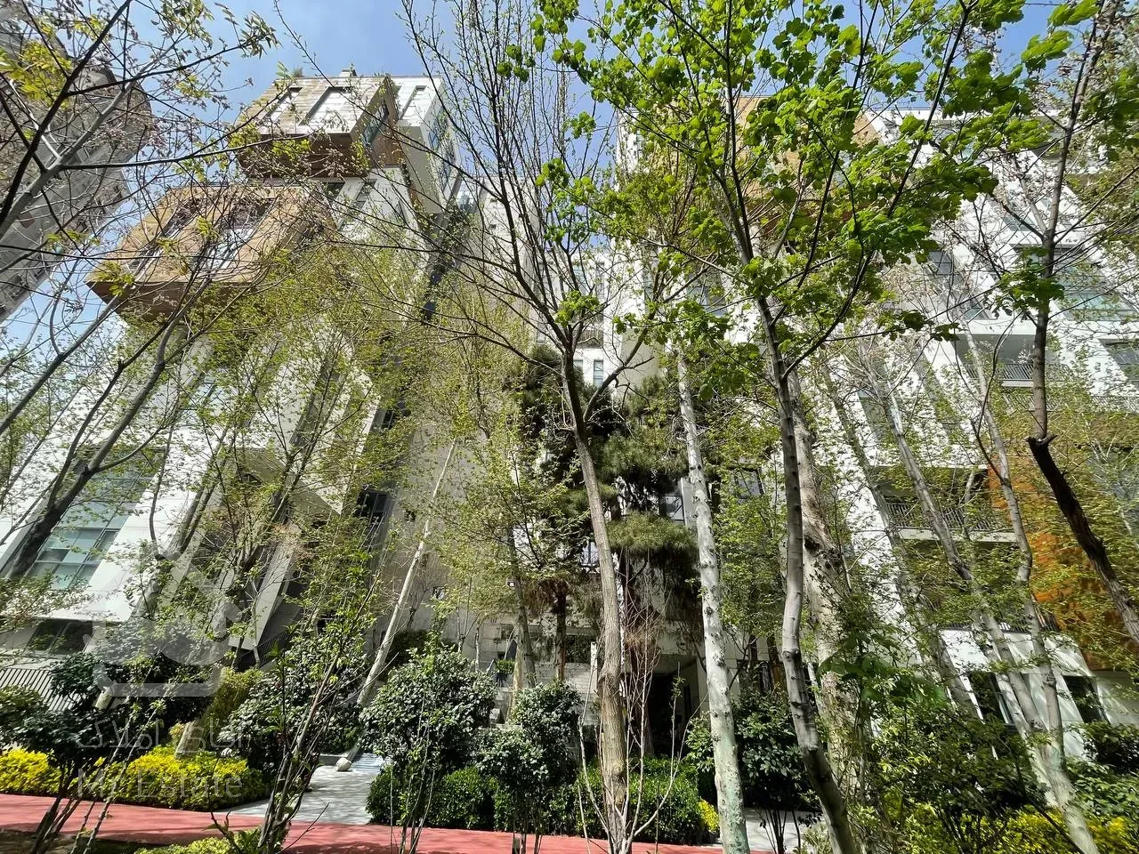 فروش آپارتمان 260 متری در زعفرانیه